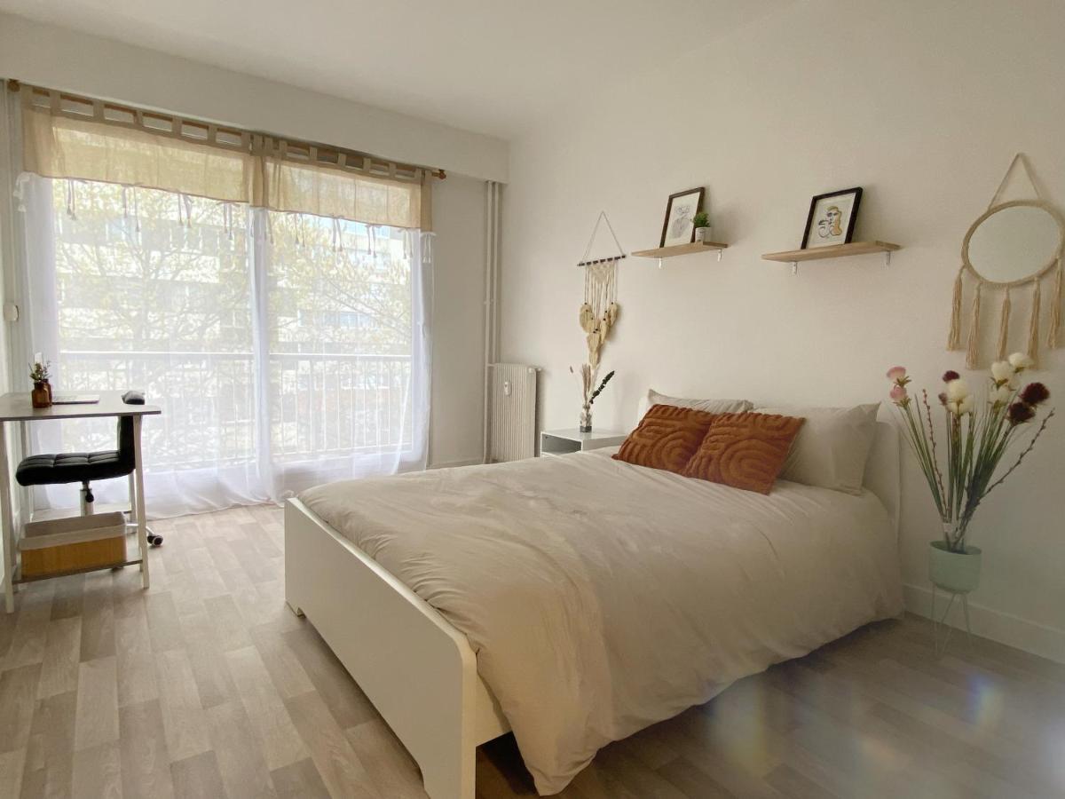 Confort & Elegance En Ville Avec Parking Gratuit เลอม็องส์ ภายนอก รูปภาพ